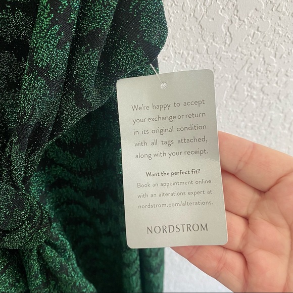 NWT Saylor Ediola Sparkle Jacquard Sleeveless Jumpsuit - Picture 6 of 6